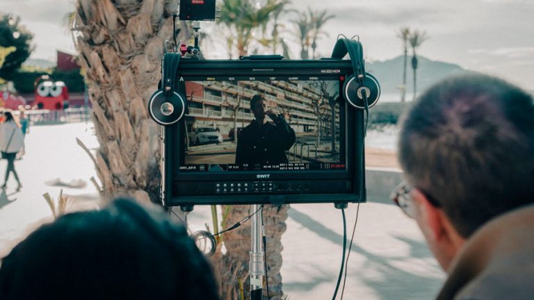 Equipment PARTNERSHIPS for lighting, camera & art